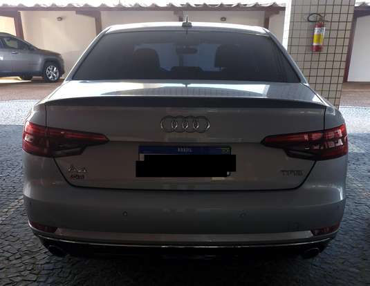 AUDI-A4-2016