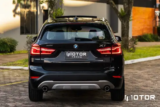 BMW-X1-2.0 16V TURBO GASOLINA SDRIVE20I X-LINE 4P AUTOMÁTICO BMW-X1-2017