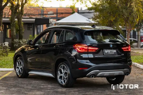 BMW-X1-2.0 16V TURBO GASOLINA SDRIVE20I X-LINE 4P AUTOMÁTICO BMW-X1-2017