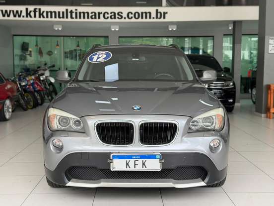 BMW-X1-2011
