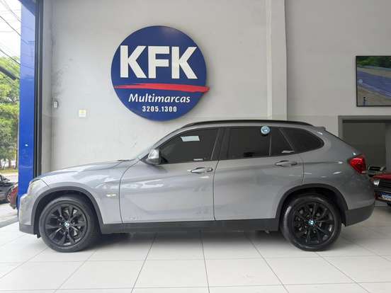 BMW-X1-2011