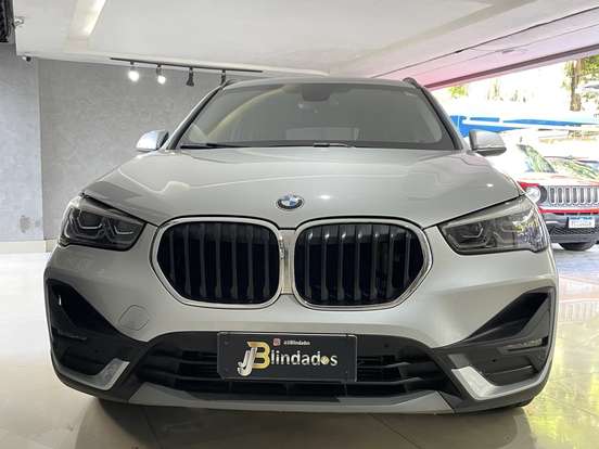 BMW-X1-2.0 16V TURBO ACTIVEFLEX SDRIVE20I X-LINE 4P AUTOMÁTICO BMW-X1-2020