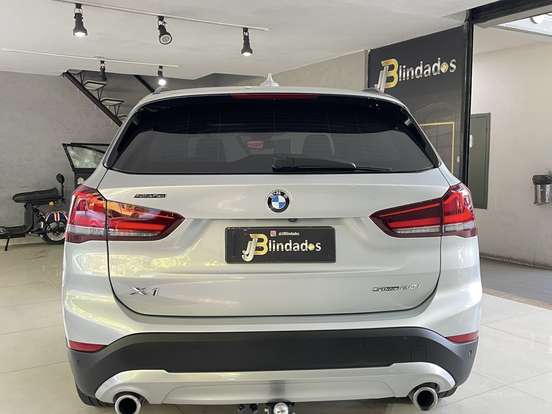 BMW-X1-2.0 16V TURBO ACTIVEFLEX SDRIVE20I X-LINE 4P AUTOMÁTICO BMW-X1-2020