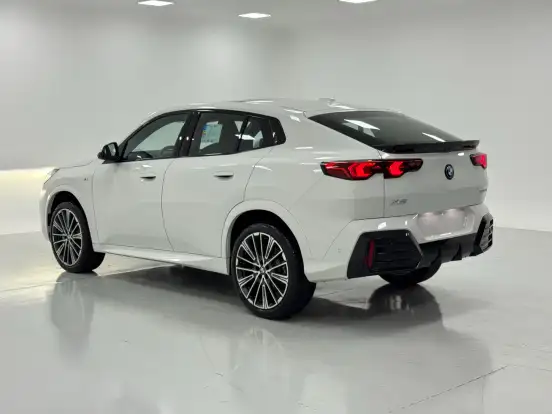 BMW-X2-2.0 TURBO GASOLINA XDRIVE20I M SPORT STEPTRONIC BMW-X2-2025