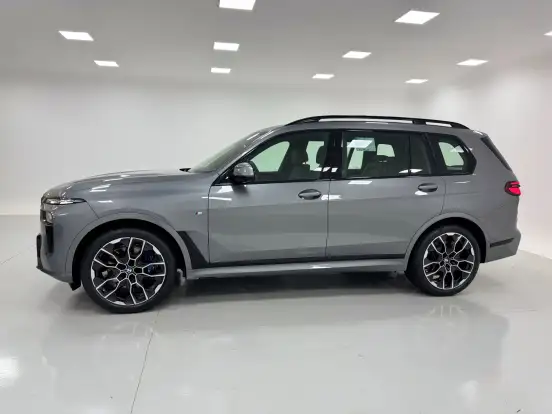 BMW-X7-2025