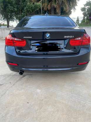 BMW-320i-2015