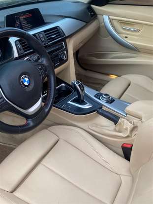 BMW-320i-2015