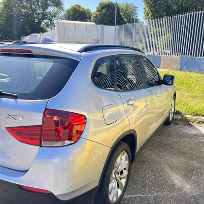 BMW-X1-2011