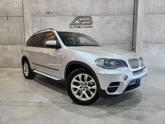 BMW-X5-4.4 V8 TURBO GASOLINA XDRIVE50I SECURITY AUTOMÁTICO BMW-X5-2012