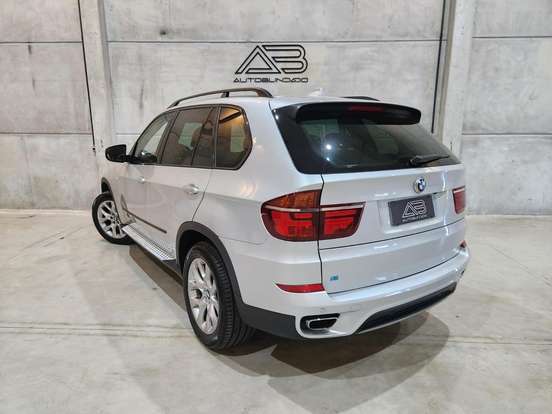 BMW-X5-4.4 V8 TURBO GASOLINA XDRIVE50I SECURITY AUTOMÁTICO BMW-X5-2012