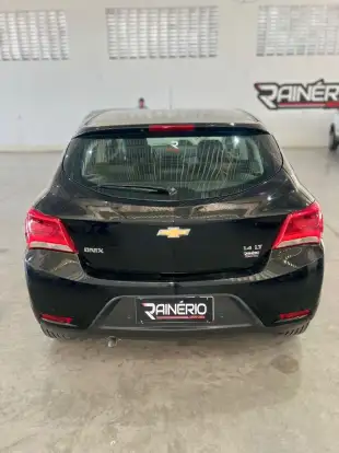 CHEVROLET-ONIX-2018