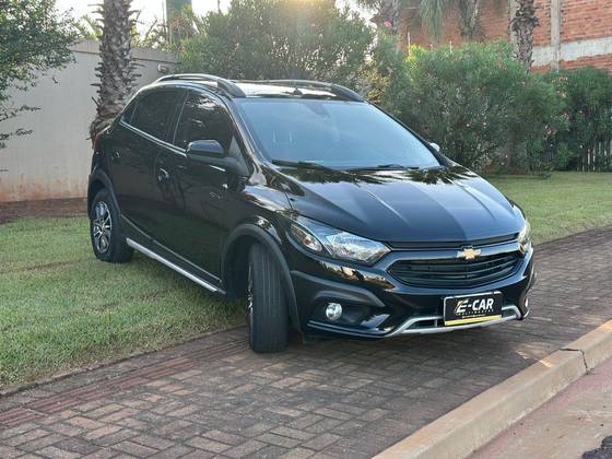 CHEVROLET ONIX 1.4 MPFI ACTIV 8V FLEX 4P AUTOMÁTICO
