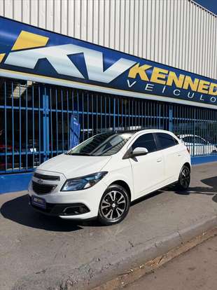 CHEVROLET-ONIX-1.4 MPFI LTZ 8V FLEX 4P MANUAL CHEVROLET-ONIX-2013