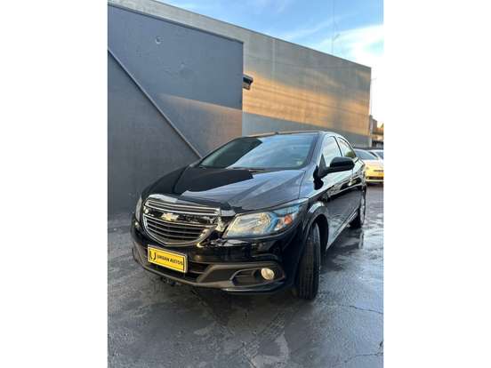 CHEVROLET-PRISMA-2014