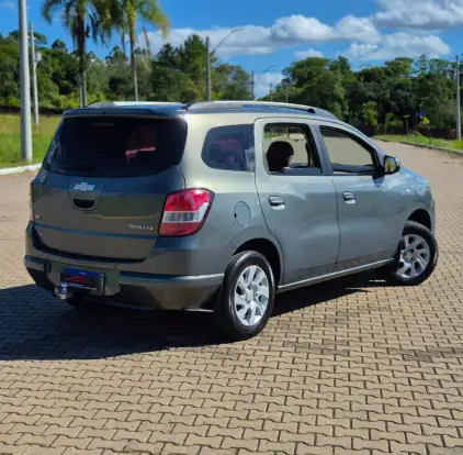 CHEVROLET-SPIN-2013