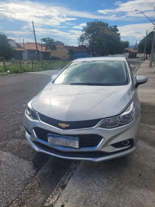 CHEVROLET-CRUZE-2018