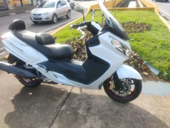 DAFRA MAXSYM 400i 