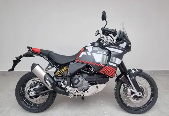 DUCATI DESERT X DUCATI DESERT X