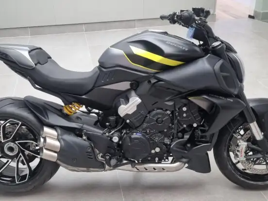 DUCATI-DIAVEL V4 DUCATI-DIAVEL V4-2026