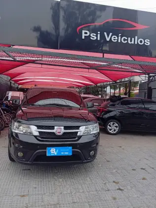 FIAT FREEMONT 2.4 EMOTION 16V GASOLINA 4P AUTOMÁTICO FIAT FREEMONT 2.4 EMOTION 16V GASOLINA 4P AUTOMÁTICO
