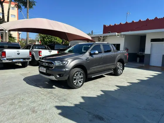 FORD RANGER 3.2 LIMITED 4X4 CD 20V DIESEL 4P AUTOMÁTICO