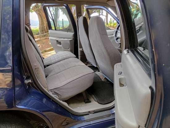 FORD-EXPLORER-1995
