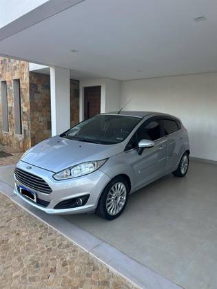 FORD FIESTA 1.6 TITANIUM PLUS HATCH 16V FLEX 4P POWERSHIFT