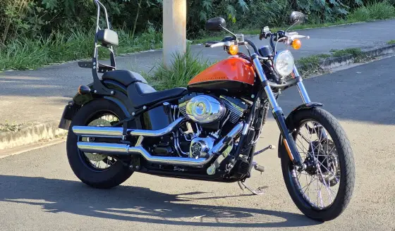 HARLEY-DAVIDSON SOFTAIL BLACKLINE 