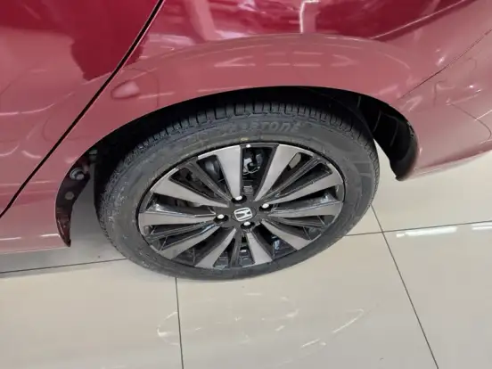 HONDA-CITY-1.5 i-VTEC FLEX HATCH TOURING CVT HONDA-CITY-2025