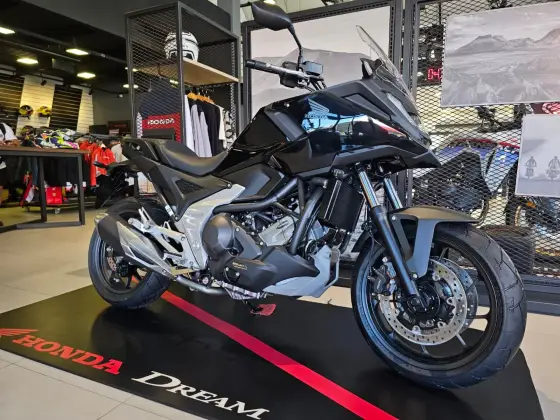 HONDA NC 750X ABS DCT HONDA NC 750X ABS DCT