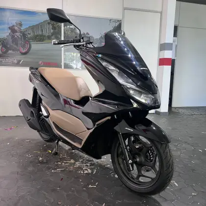 HONDA PCX 160 DLX HONDA PCX 160 DLX