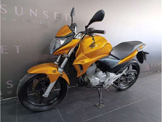 HONDA-CB 300R-2011