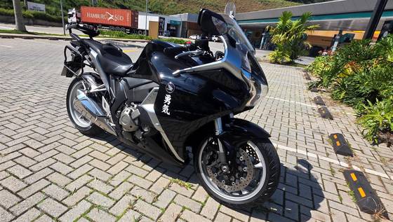 HONDA VFR 1200F 