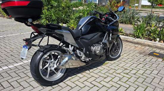 HONDA-VFR 1200F HONDA-VFR 1200F-2011