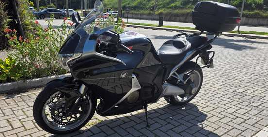 HONDA-VFR 1200F HONDA-VFR 1200F-2011