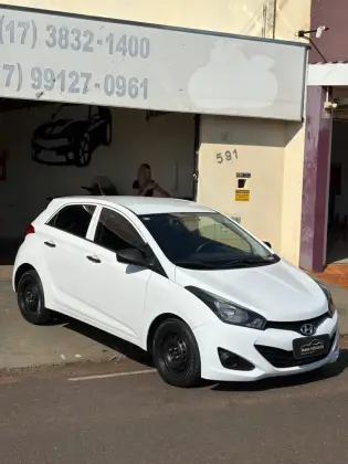 HYUNDAI HB20 1.0 COMFORT PLUS 12V FLEX 4P MANUAL