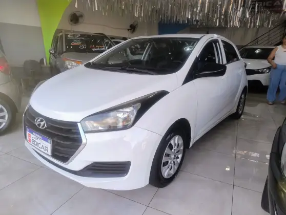 HYUNDAI HB20 1.6 COMFORT PLUS 16V FLEX 4P MANUAL HYUNDAI HB20 1.6 COMFORT PLUS 16V FLEX 4P MANUAL