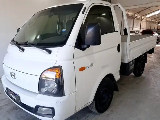HYUNDAI HR 2.5 LONGO COM CAÇAMBA 4X2 16V 130CV TURBO INTERCOOLER DIESEL 2P MANUAL