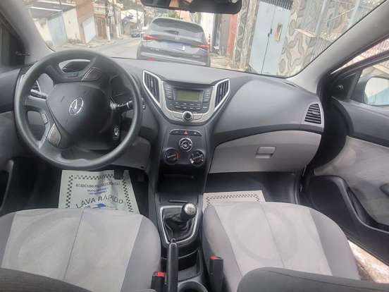 HYUNDAI-HB20S-1.0 COMFORT PLUS 12V FLEX 4P MANUAL HYUNDAI-HB20S-2014
