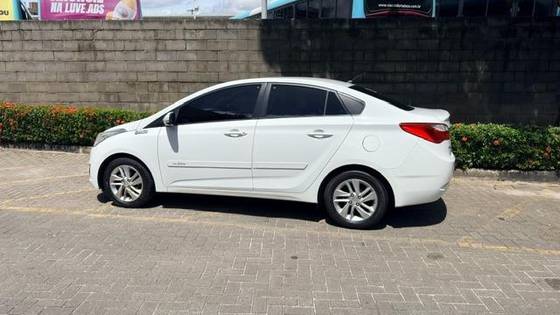HYUNDAI HB20S 1.6 PREMIUM 16V FLEX 4P AUTOMÁTICO