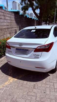 HYUNDAI-HB20S-2013