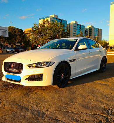 JAGUAR XE 2.0 16V SI4 TURBO GASOLINA R-SPORT 4P AUTOMÁTICO