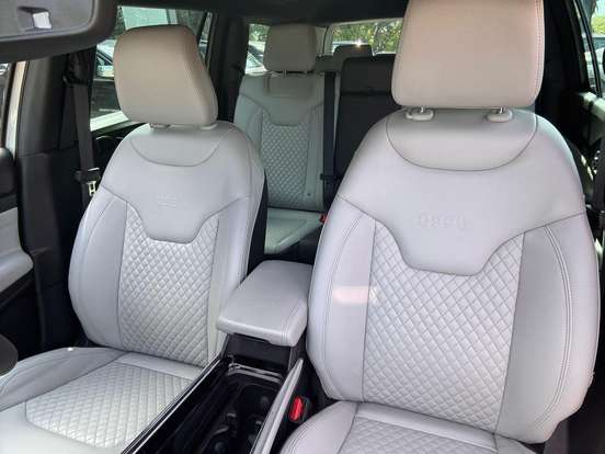 JEEP-COMMANDER-2.0 TD380 TURBO DIESEL OVERLAND AT9 JEEP-COMMANDER-2022