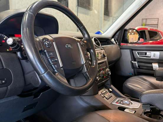 LAND ROVER-DISCOVERY 4-3.0 SE 4X4 V6 24V BI-TURBO DIESEL 4P AUTOMÁTICO LAND ROVER-DISCOVERY 4-2015