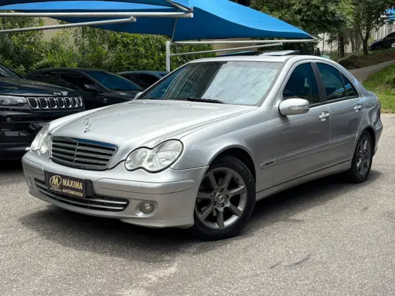 MERCEDES-BENZ C 180 K 1.8 CLASSIC KOMPRESSOR 16V 143 CV GASOLINA 4P AUTOMÁTICO