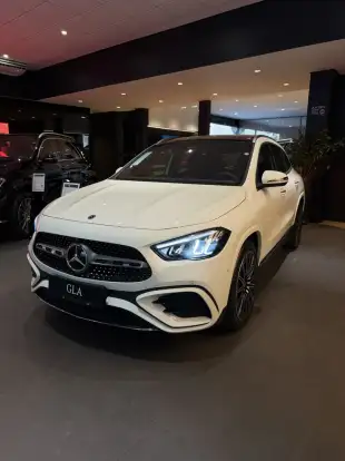 MERCEDES-BENZ-GLA 200-2025