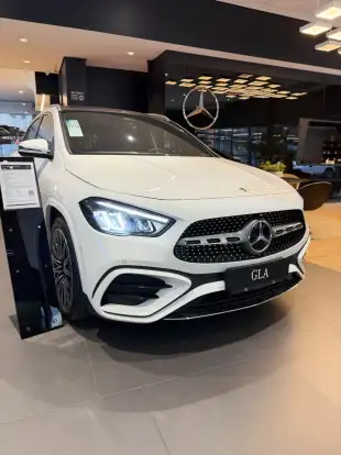 MERCEDES-BENZ-GLA 200-2025