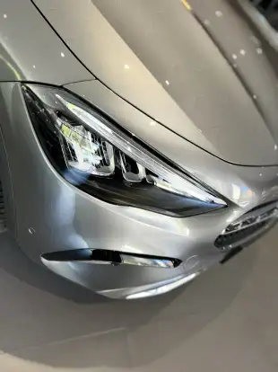 MERCEDES-BENZ-GLA 200-2025