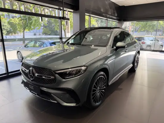 MERCEDES-BENZ-GLC 300-2026