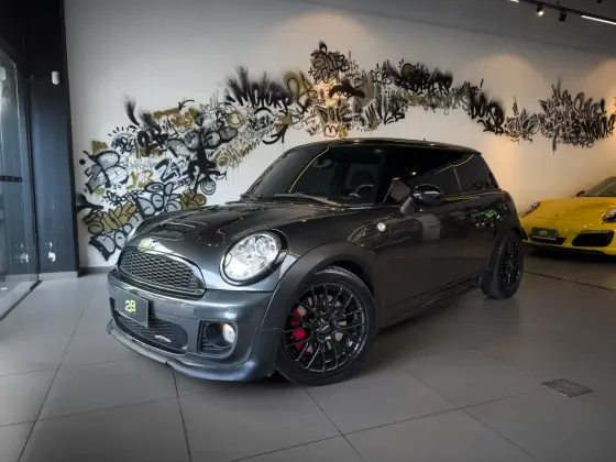 MINI COOPER 1.6 S JOHN COOPER WORKS 16V TURBO GASOLINA 2P AUTOMATICO MINI COOPER 1.6 S JOHN COOPER WORKS 16V TURBO GASOLINA 2P AUTOMATICO